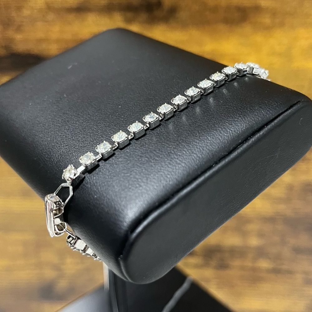 Rhinestone Bracelet - Picture 4 of 12